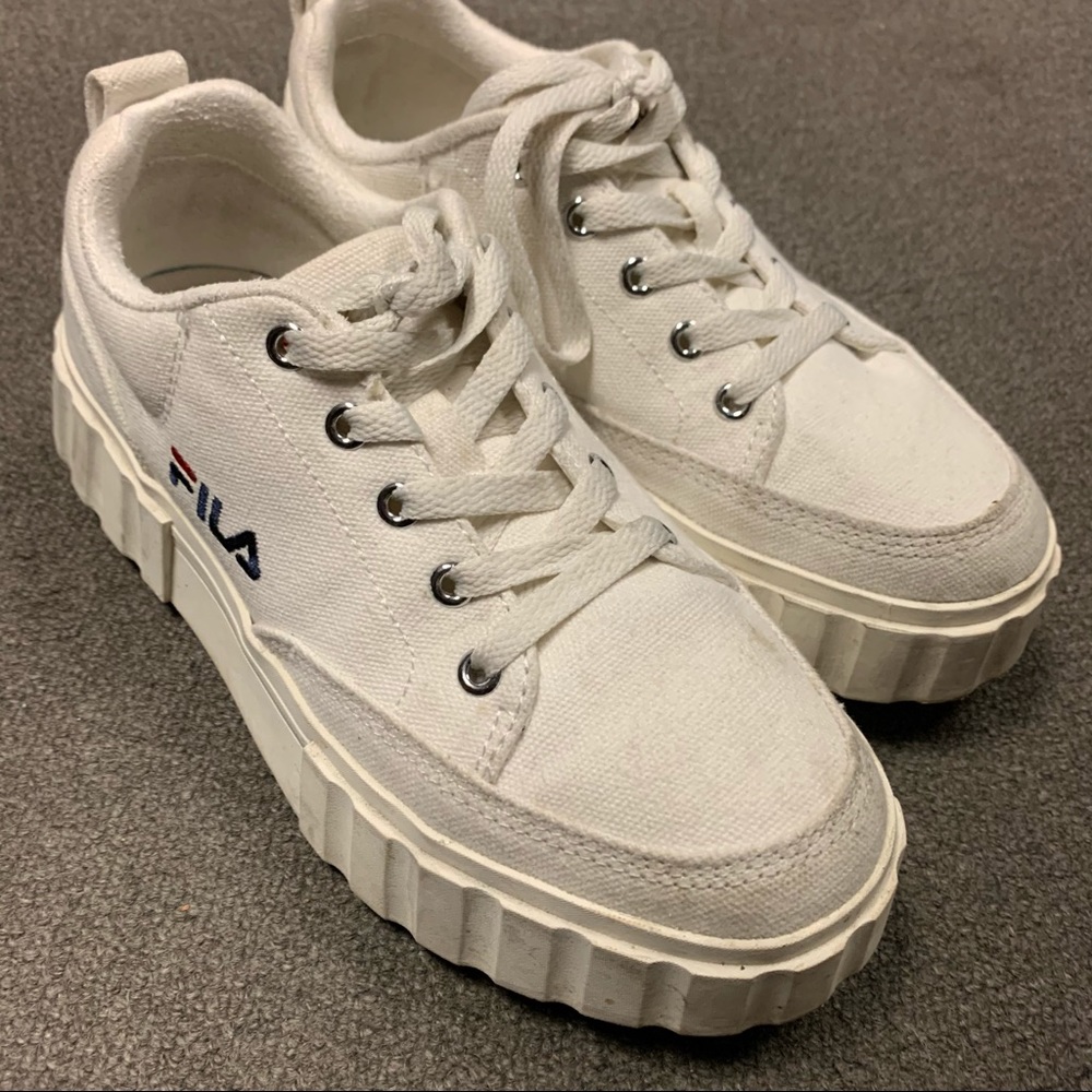 ❌SOLD❌Fila Sandblast Low Platform Sneaker
